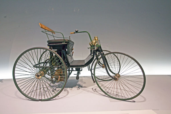 (89-1b)08-01-15_1950 1889 Daimler Motorized Quadri Cycle V2 565cc Stahlrad Wagen（シュトラール・ヴァーゲン）.JPG